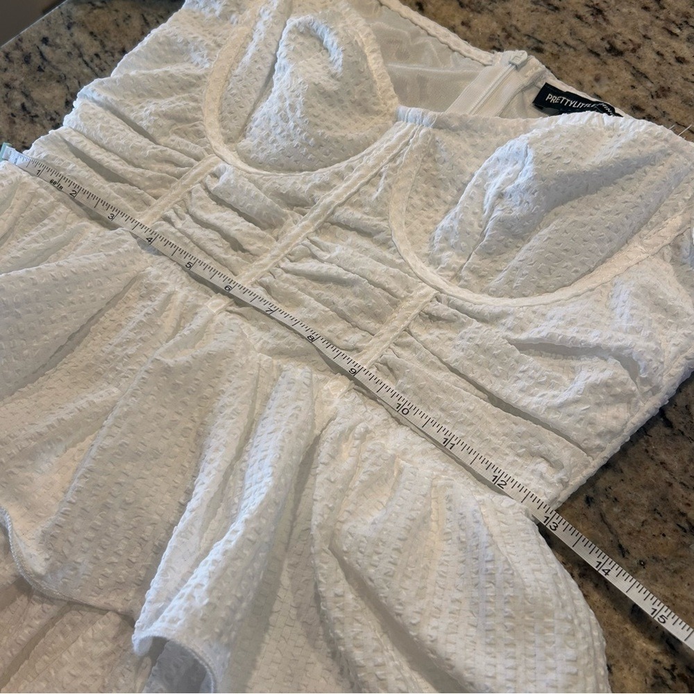 PrettyLittleThing Mini Dress Size 4‎ White Tiered Ruffle Puff Sleeve Corset - Picture 10 of 15